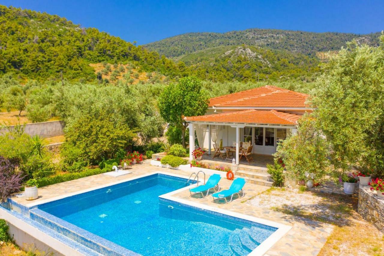 Villa Tassoula Isomata Exteriér fotografie