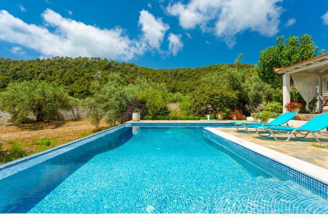 Villa Tassoula Isomata Exteriér fotografie