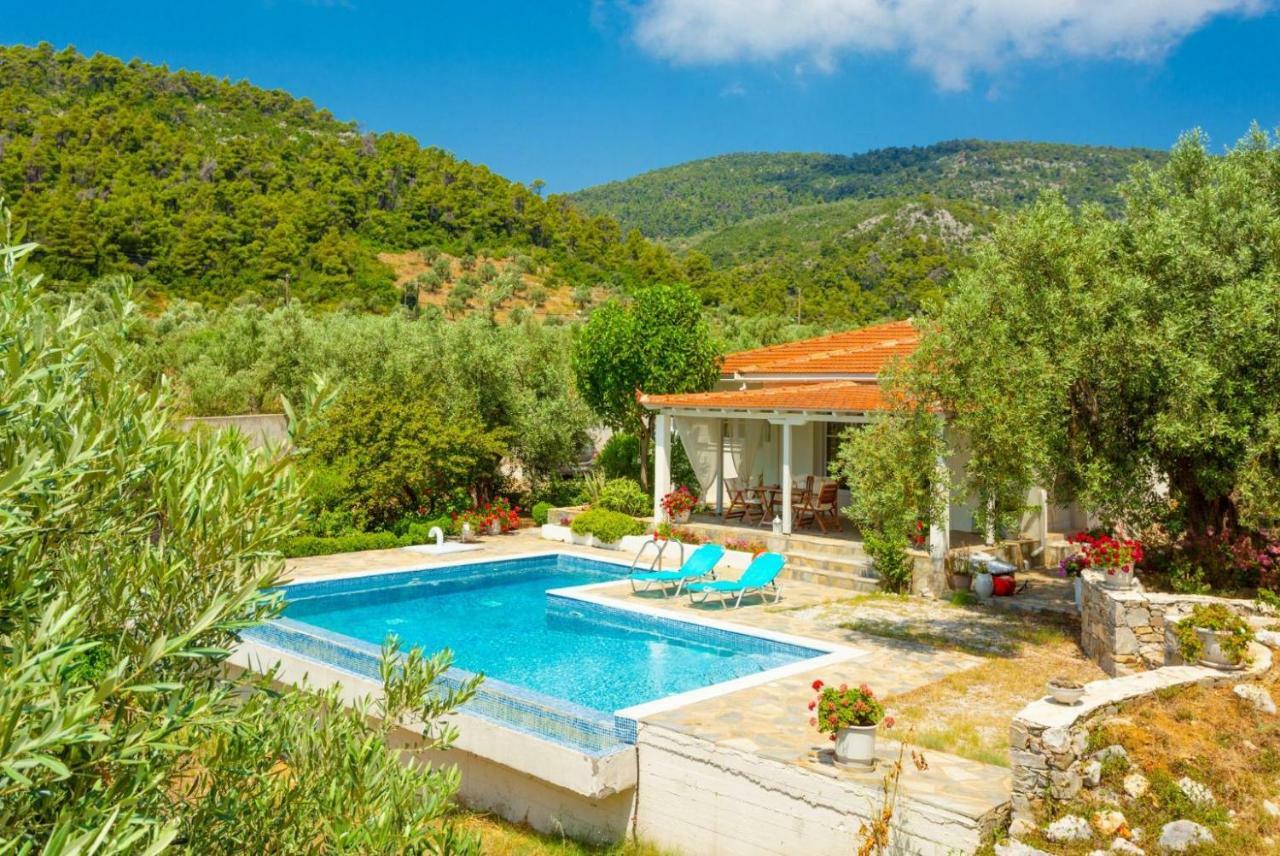 Villa Tassoula Isomata Exteriér fotografie